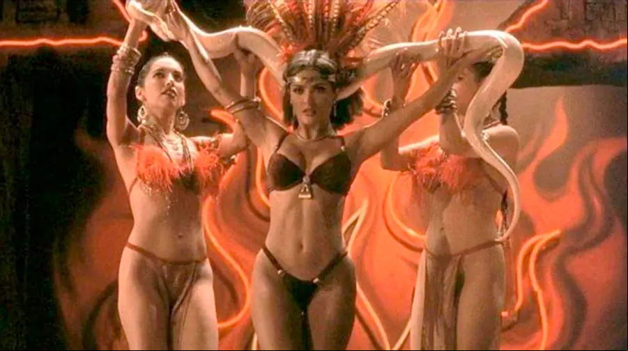 Por-que-Salma-Hayek-tuvo-que-ser-hipnotizada-filmando-From.5
