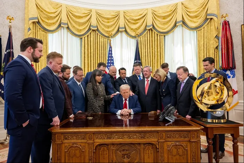 WHITE_HOUSE_TRUMP_REZO