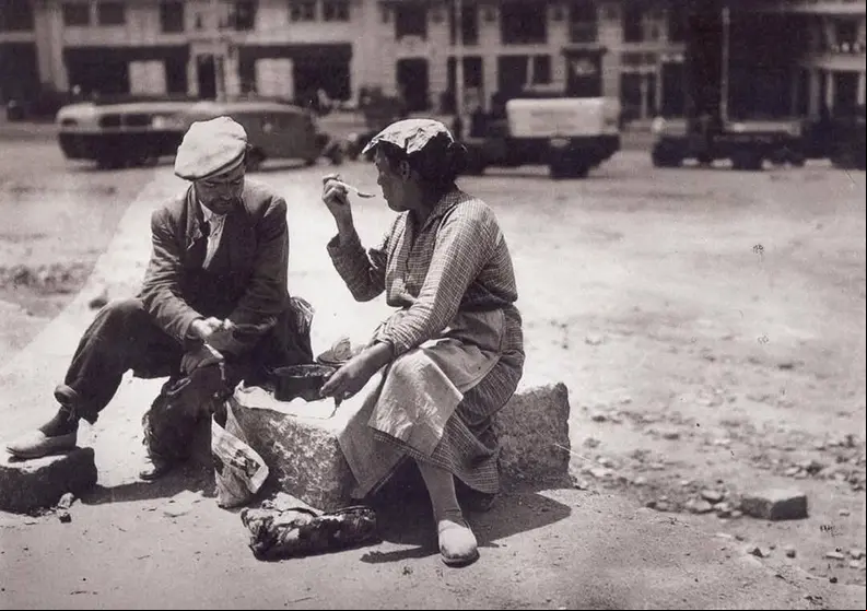 3) Cocido callejero en Madrid 1933